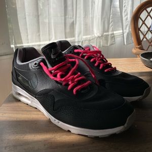 Nike Air Max Zero, size 8.5, black and white
